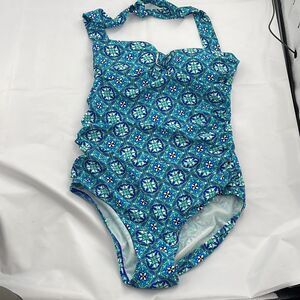 Love your Assets by Sara Blakey, Spanx swimsuit